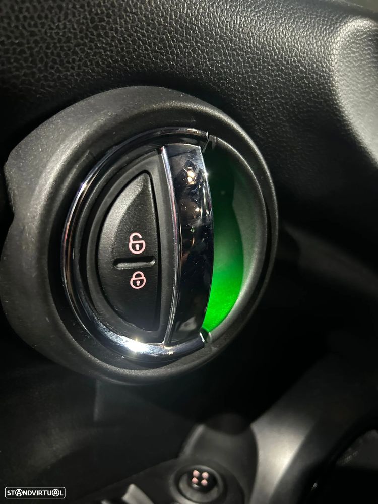 MINI 3 Portas One D - 43