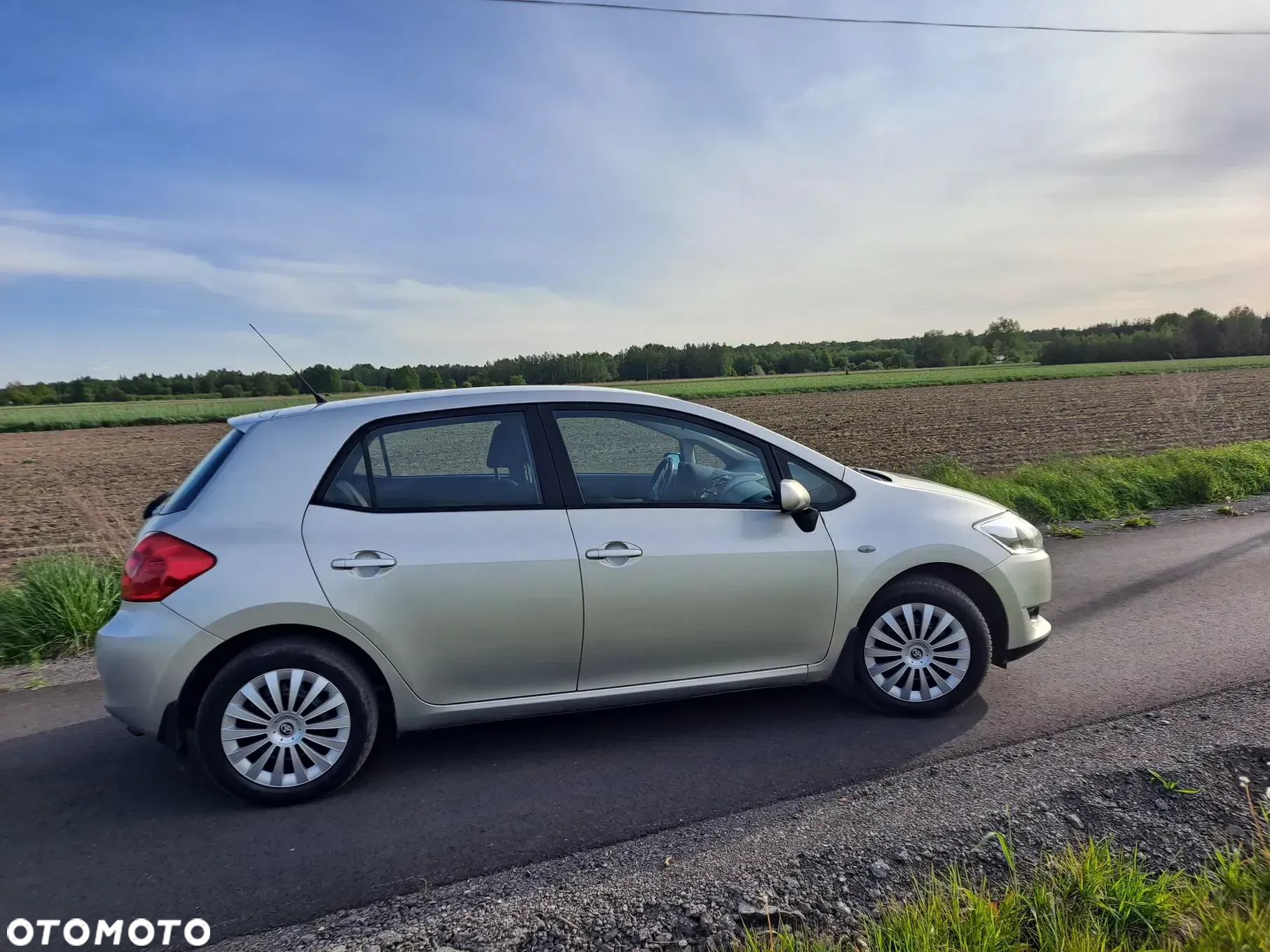 Toyota Auris 1.6 VVT-i Sol - 4