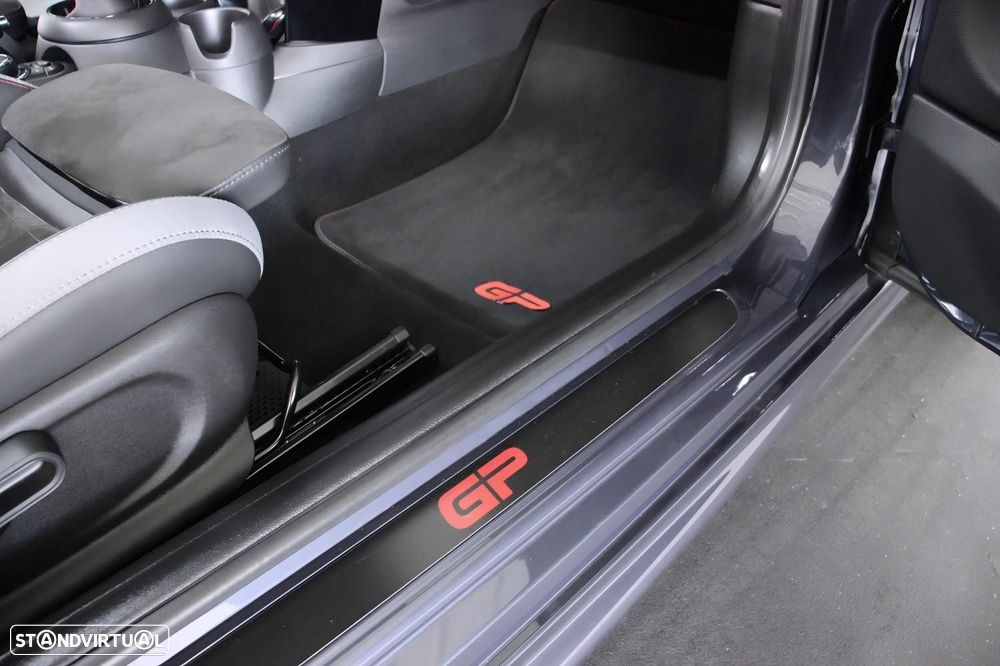 MINI 3 Portas John Cooper Works GP - 15