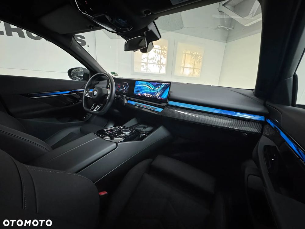 BMW Seria 5 520d xDrive - 21