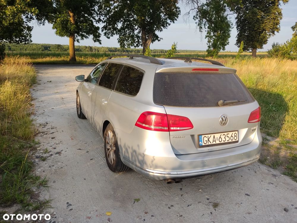 Volkswagen Passat 2.0 TDI DSG BlueMotion Technology Comfortline - 15