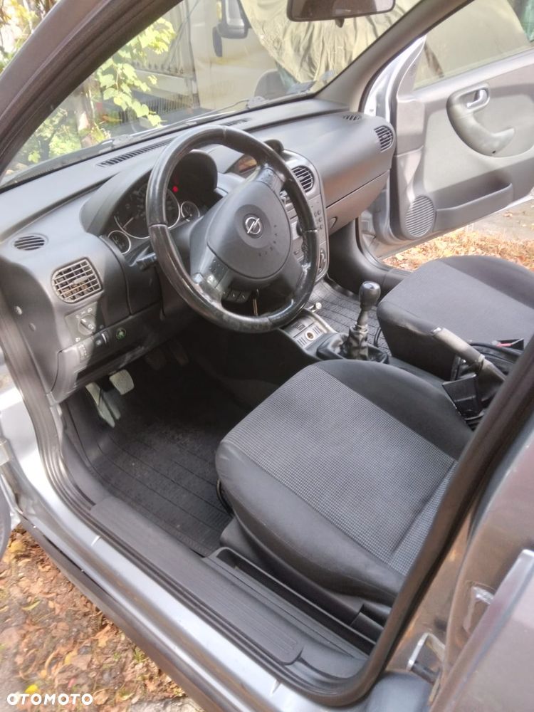 Opel Corsa - 8