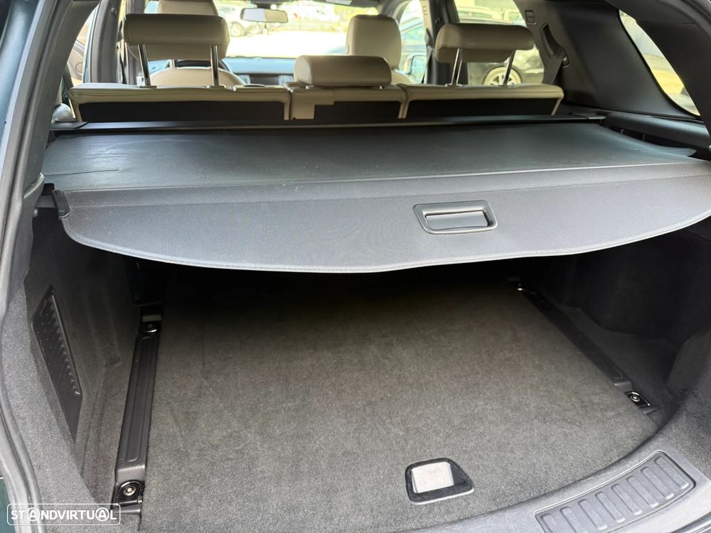 Land Rover Discovery Sport 2.0 TD4 HSE Luxury - 29