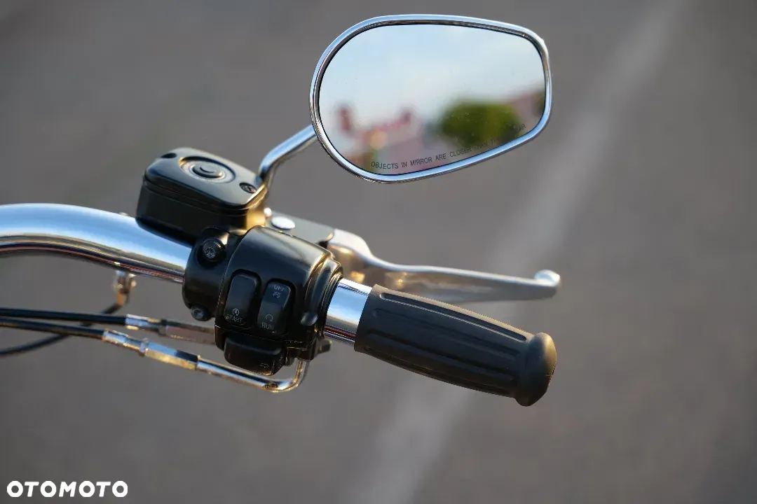 Harley-Davidson Softail Deluxe - 11