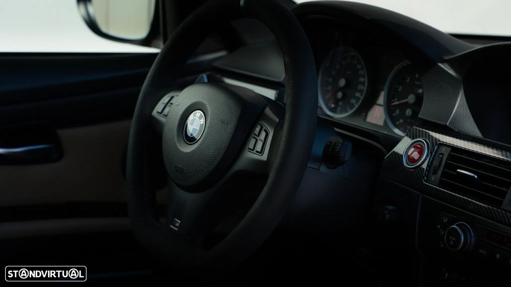 BMW M3 Auto - 36