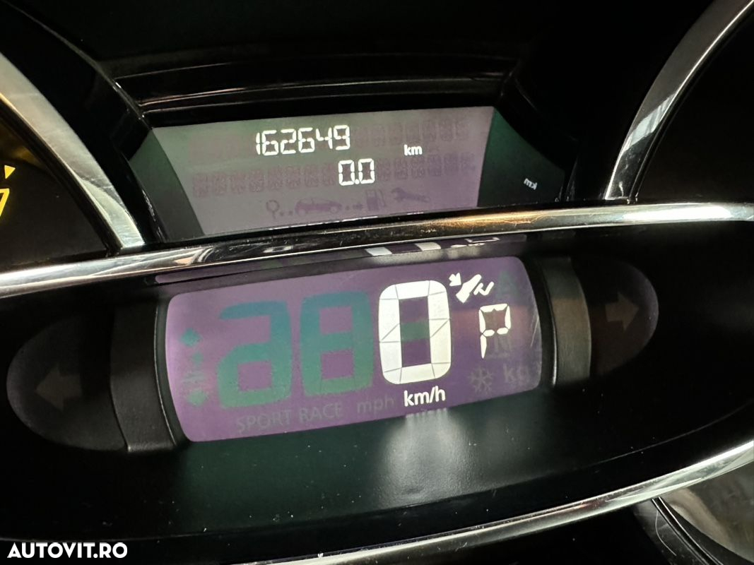 Renault Clio IV 1.2 TCe EDC Intens - 25