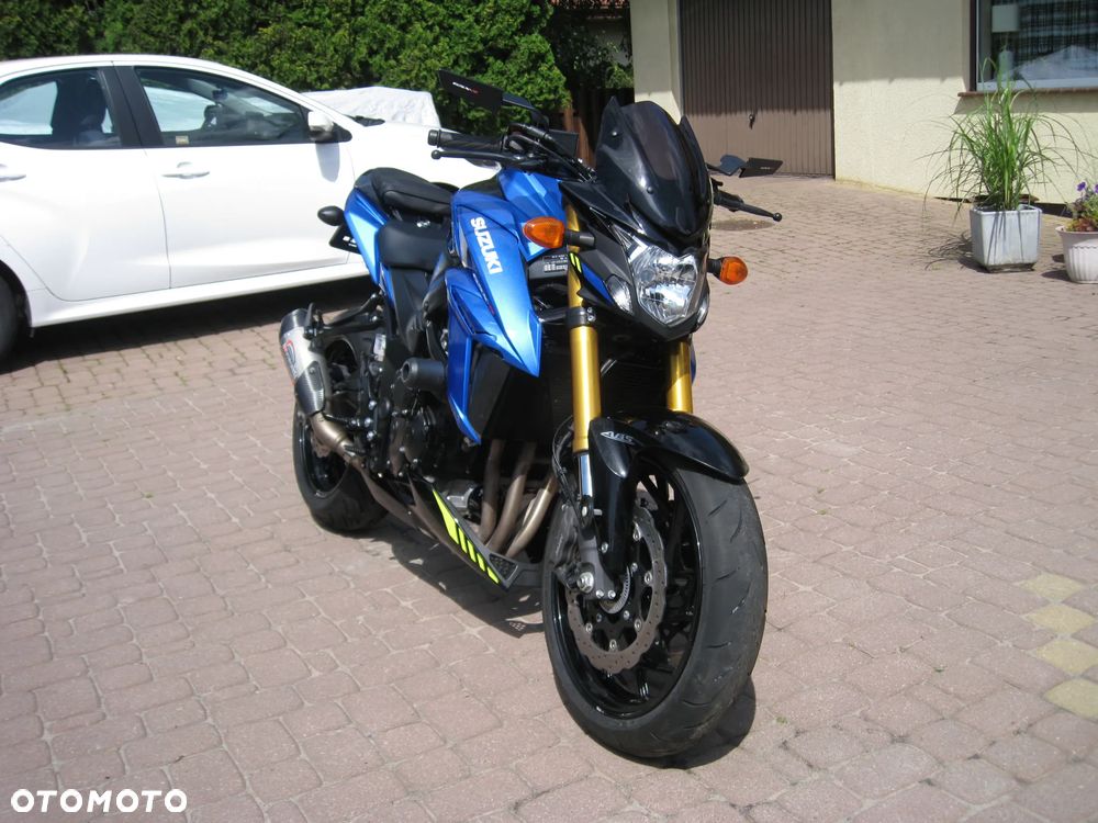 Suzuki GSX - 10