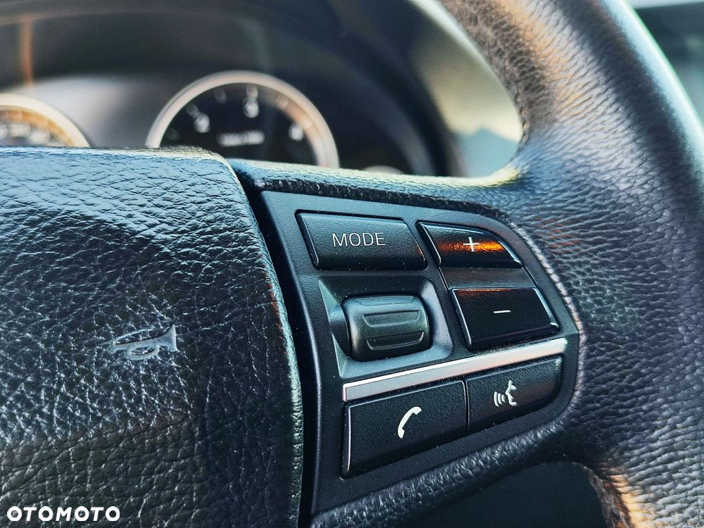 BMW Seria 5 520d - 25