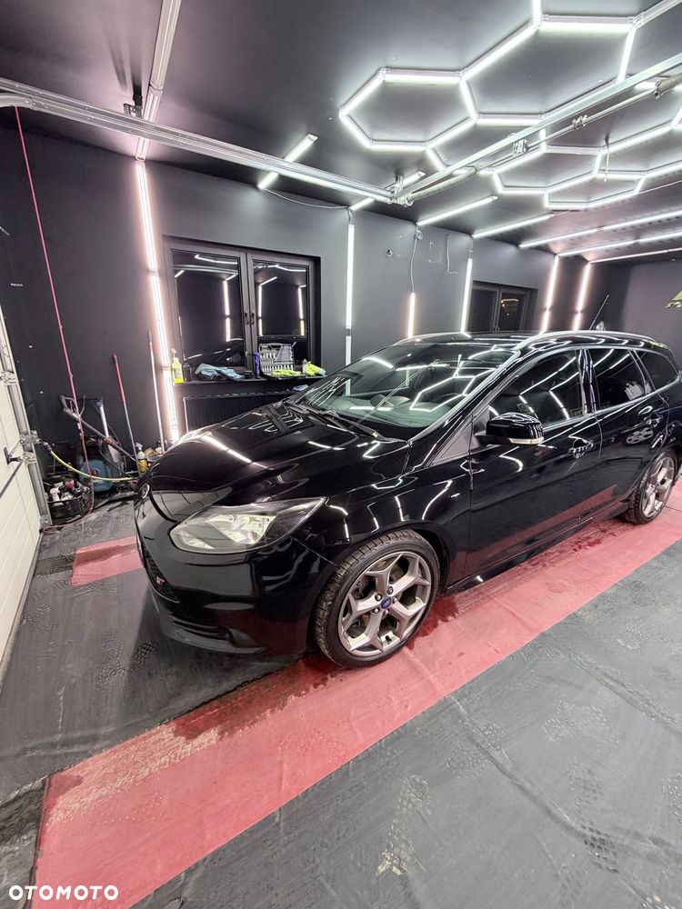 Ford Focus ST - 4