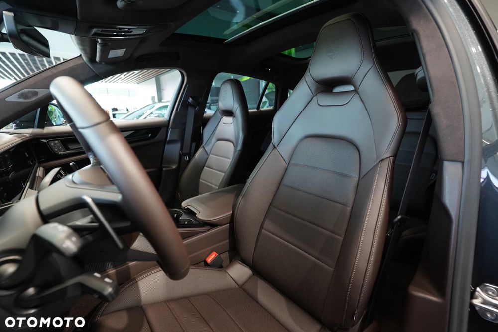 Porsche Panamera Turbo S E-Hybrid PHEV - 9