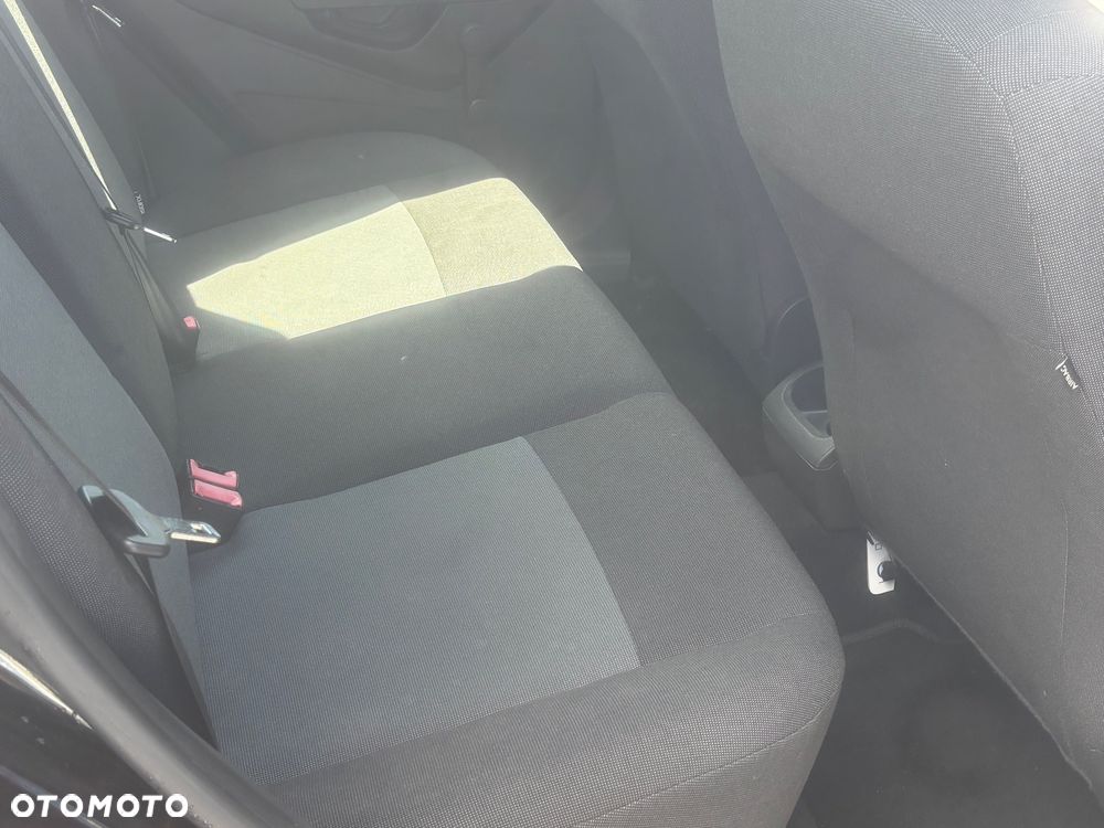 Ford Fiesta 1.25 Ambiente EU5 - 20