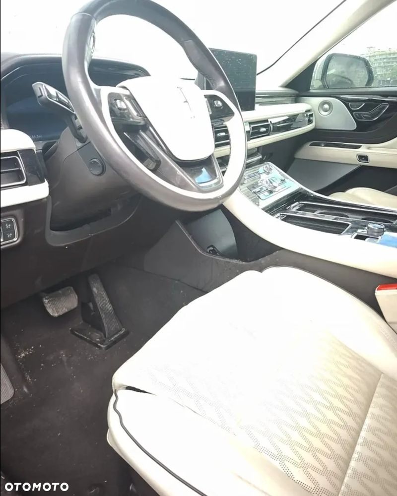 Lincoln Aviator - 3