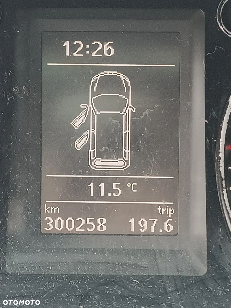 Volkswagen Passat 2.0 TDI Comfortline - 5