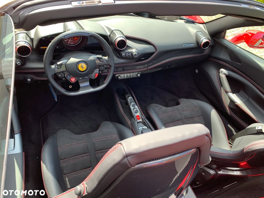 Ferrari F8 Spider 458 - 2