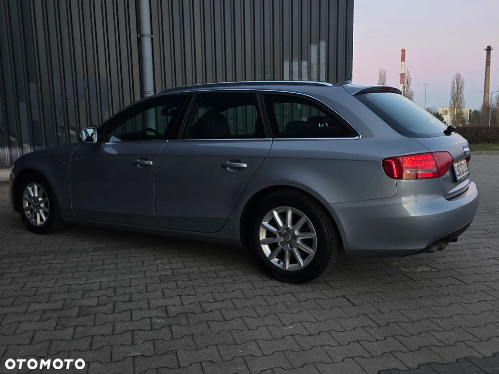 Audi A4 Avant 2.0 TDI DPF - 5