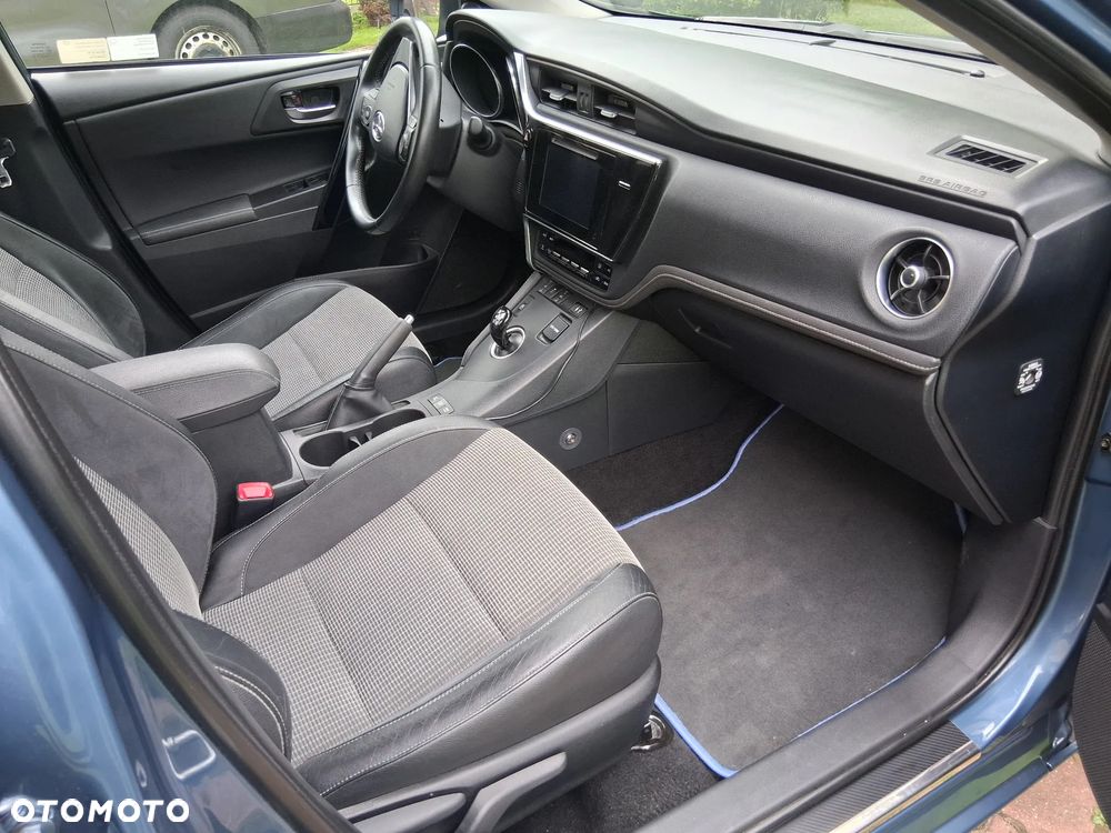 Toyota Auris 1.8 HSD Prestige NAVI - 25