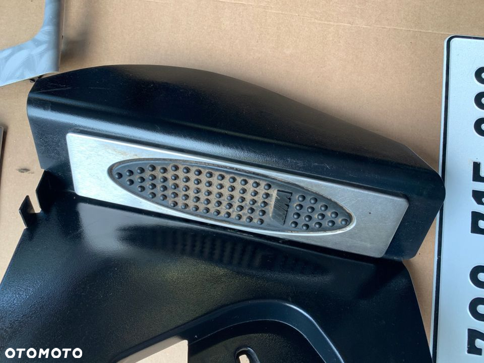 STOPNICA PODNÓŻEK KIEROWCY M PAKIET BMW E39 - 3