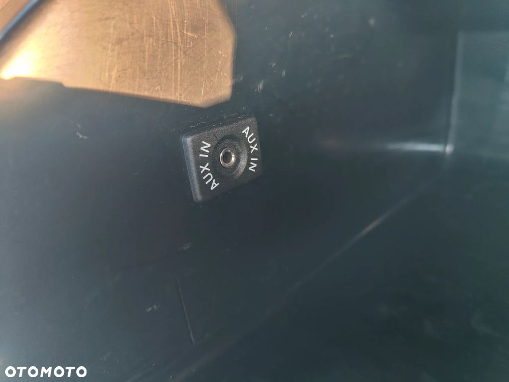 Volkswagen Caravelle - 30