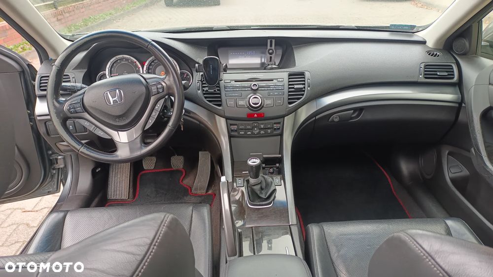 Honda Accord 2.0 Executive - 9