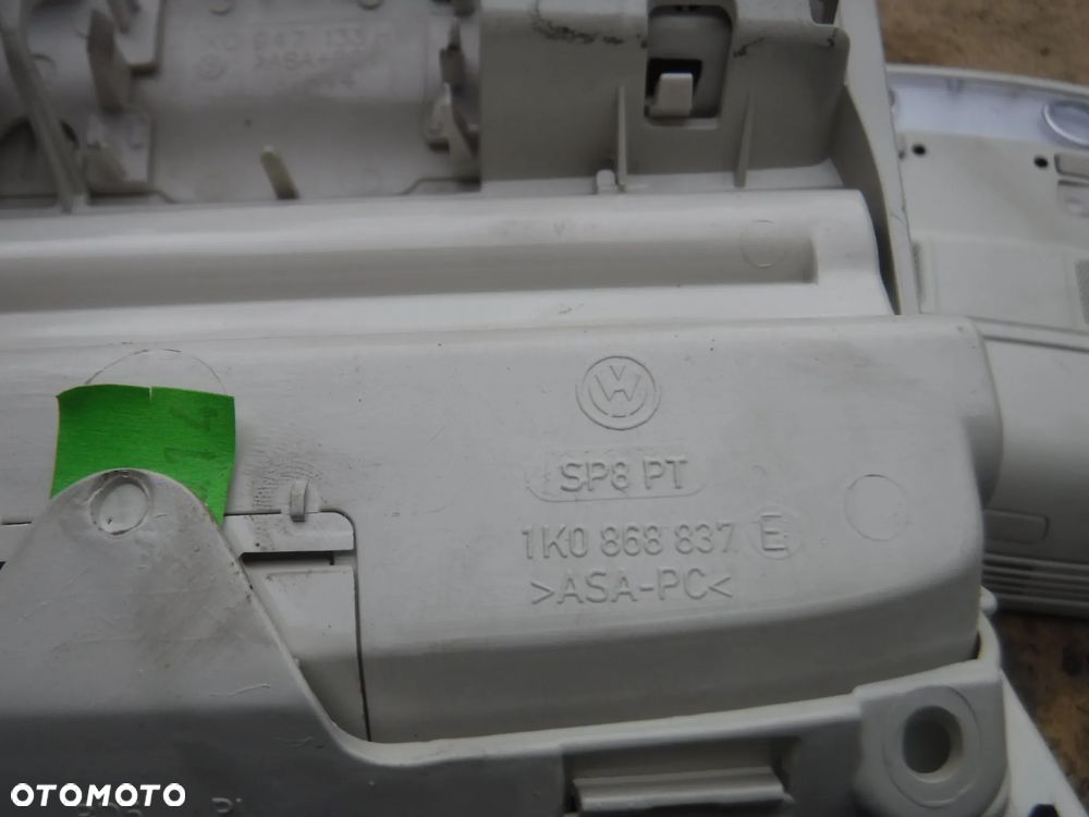 Vw CC Passat CC lift  B7 B6 Golf V lampka podsufitki oswietlenie kabiny schowek - 3