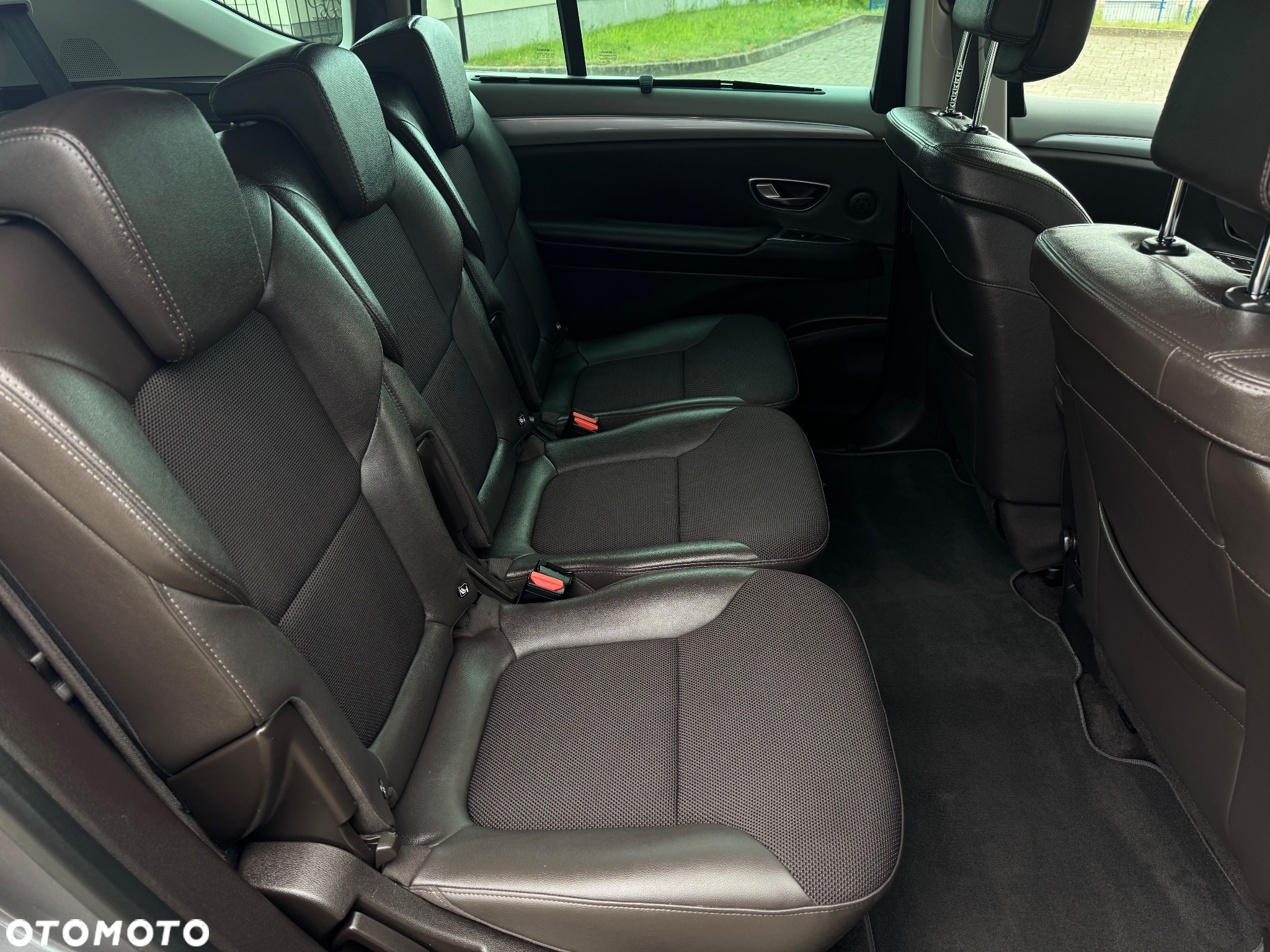 Renault Espace 1.6 dCi Energy Initiale Paris EDC 7os - 19