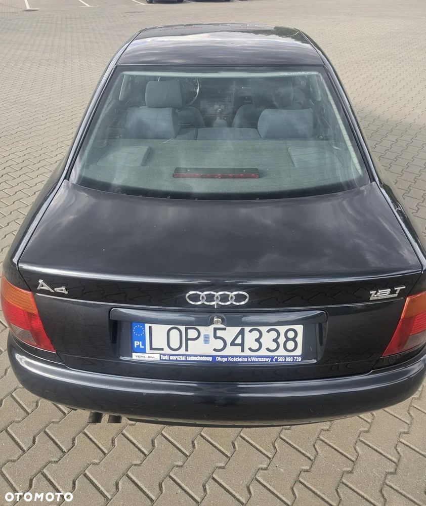 Audi A4 Limousine - 10
