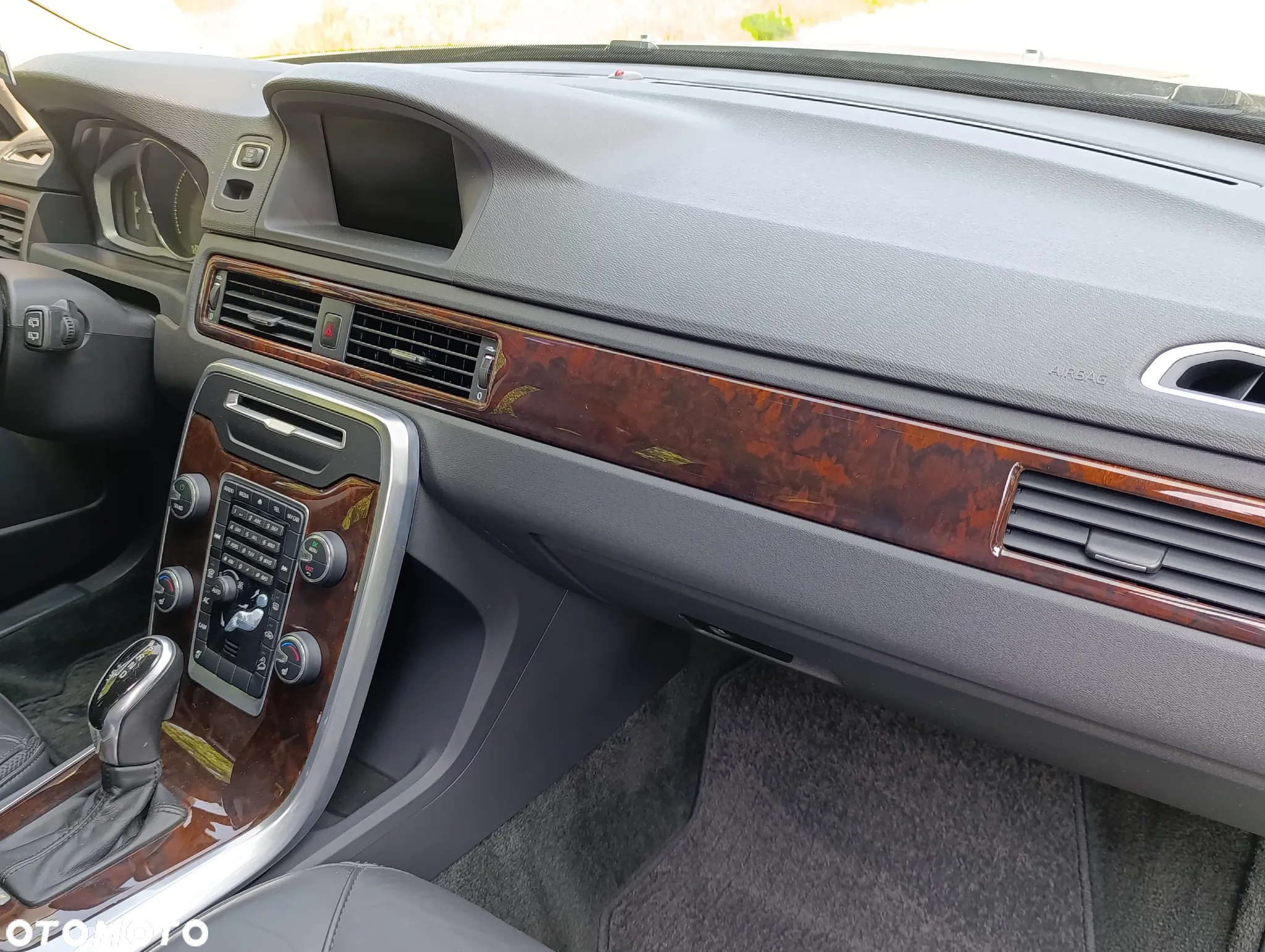 Volvo XC 70 - 8