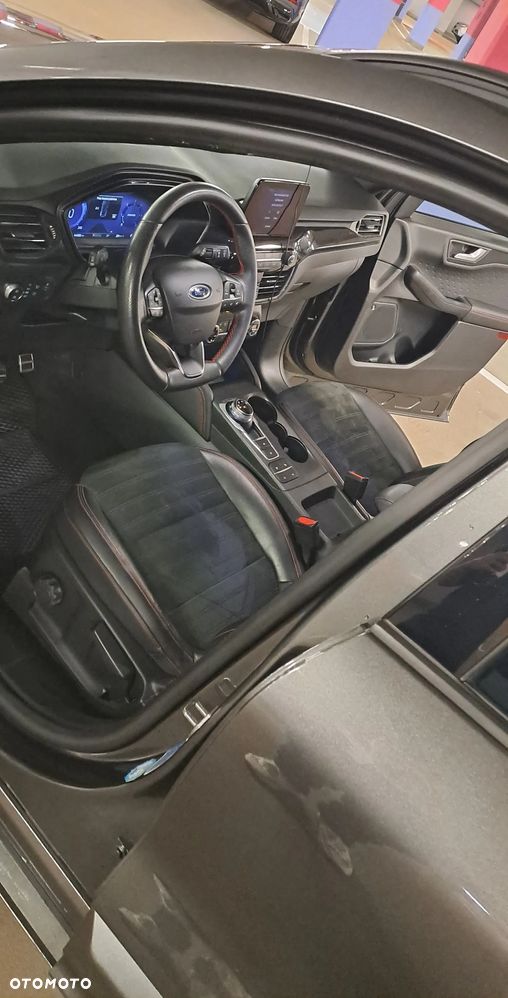 Ford Kuga 2.0 EcoBlue AWD ST-Line X - 11