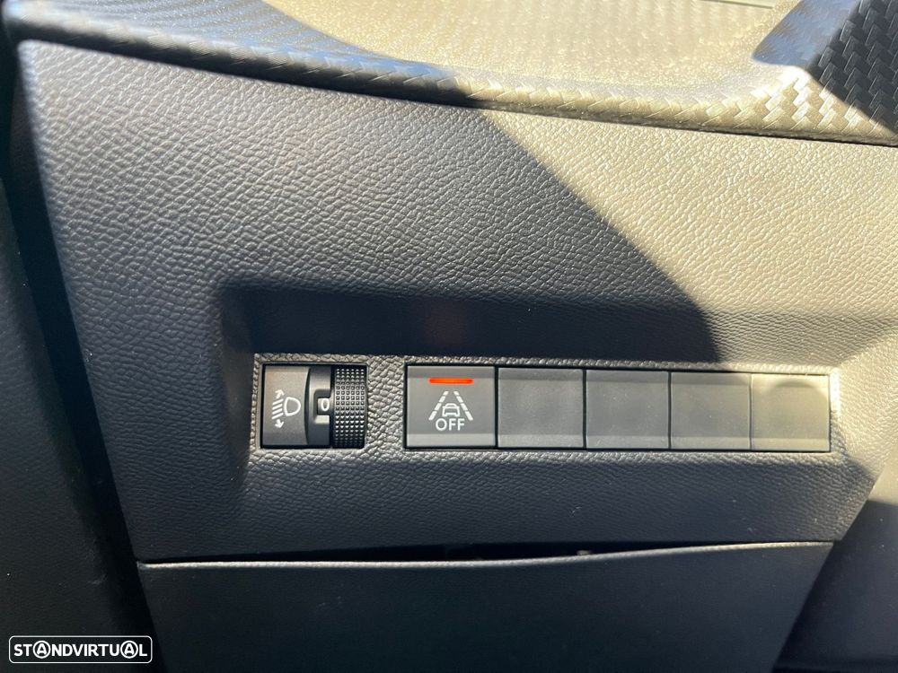 Peugeot e-208 Allure - 17
