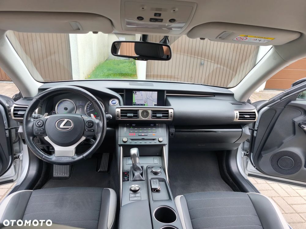 Lexus IS Sport Line - 23