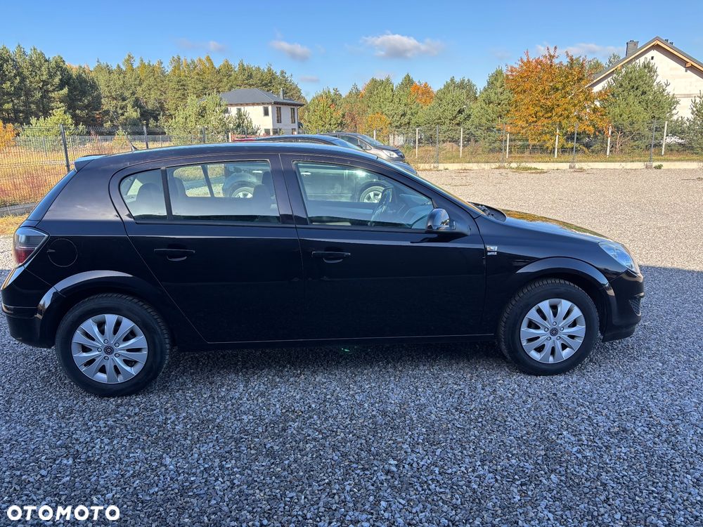 Opel Astra 1.6 Edition 111 Jahre - 2