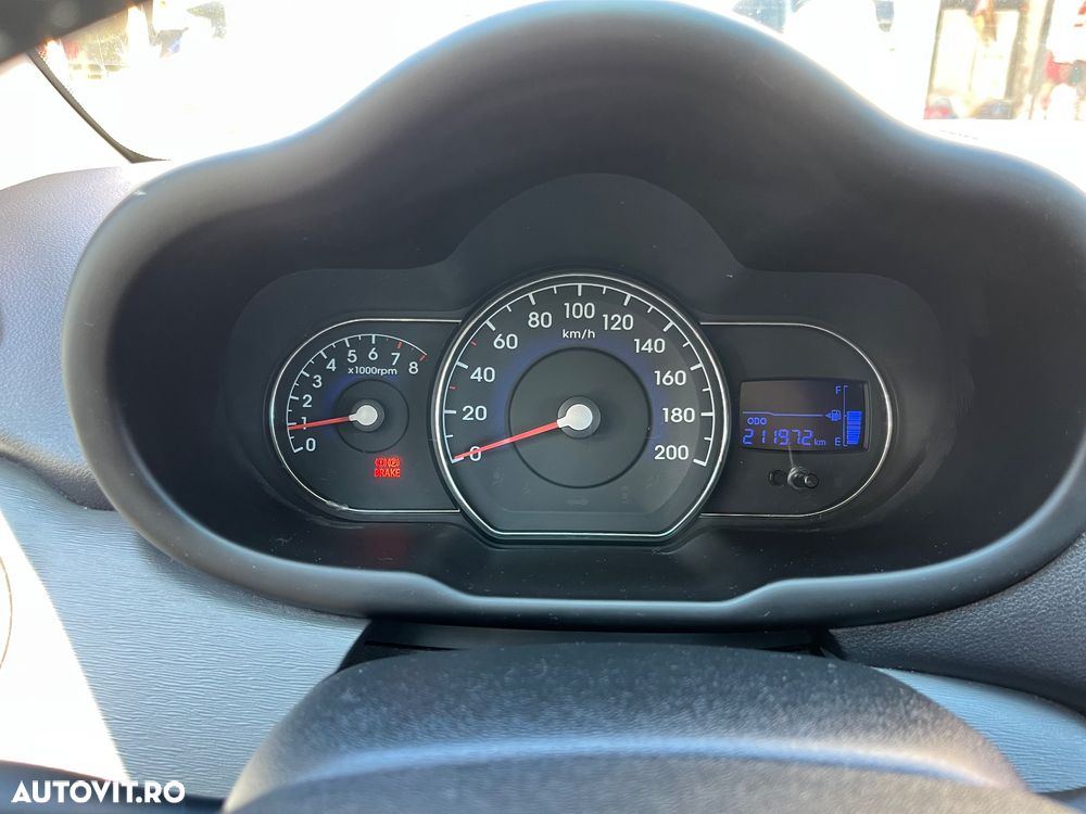 Hyundai i10 - 10