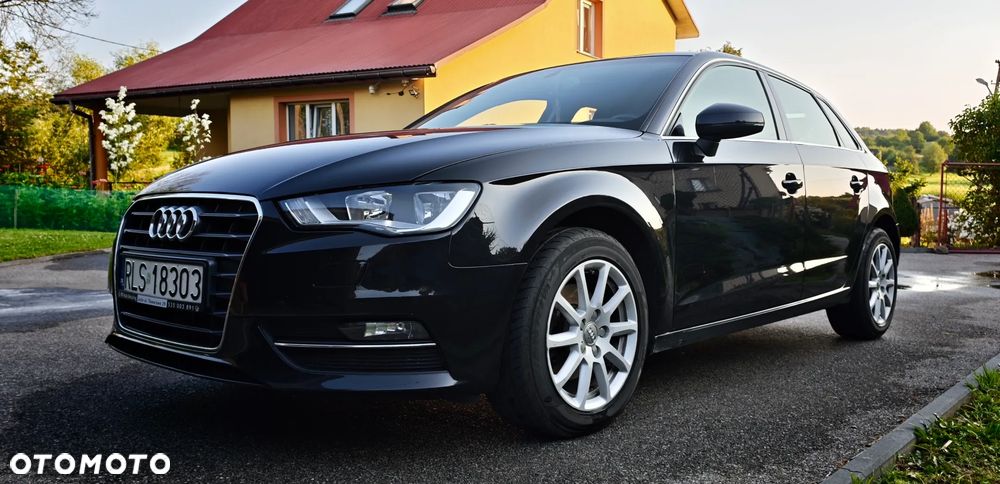 Audi A3 Sportback 1.6 TDI Ambiente - 2