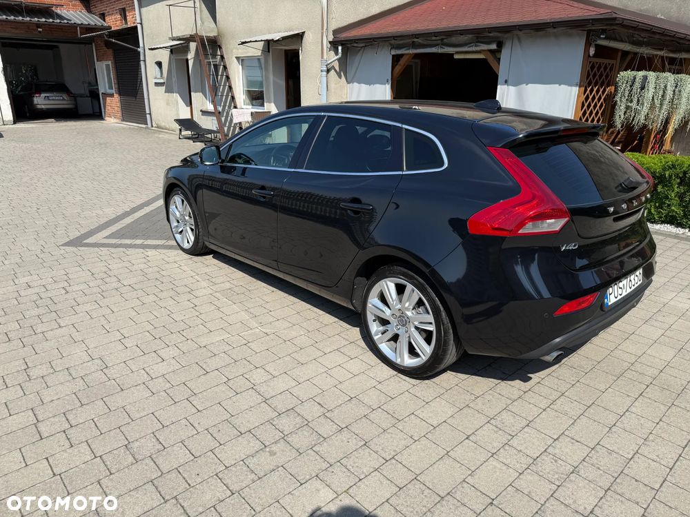 Volvo V40 D3 Momentum - 6