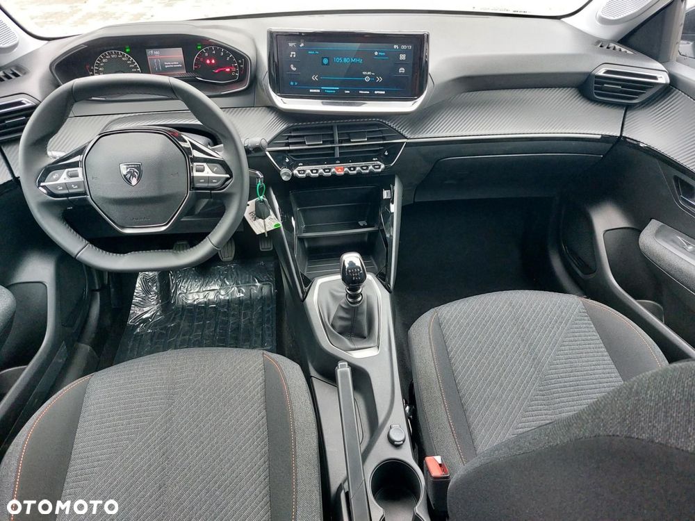 Peugeot 208 - 12