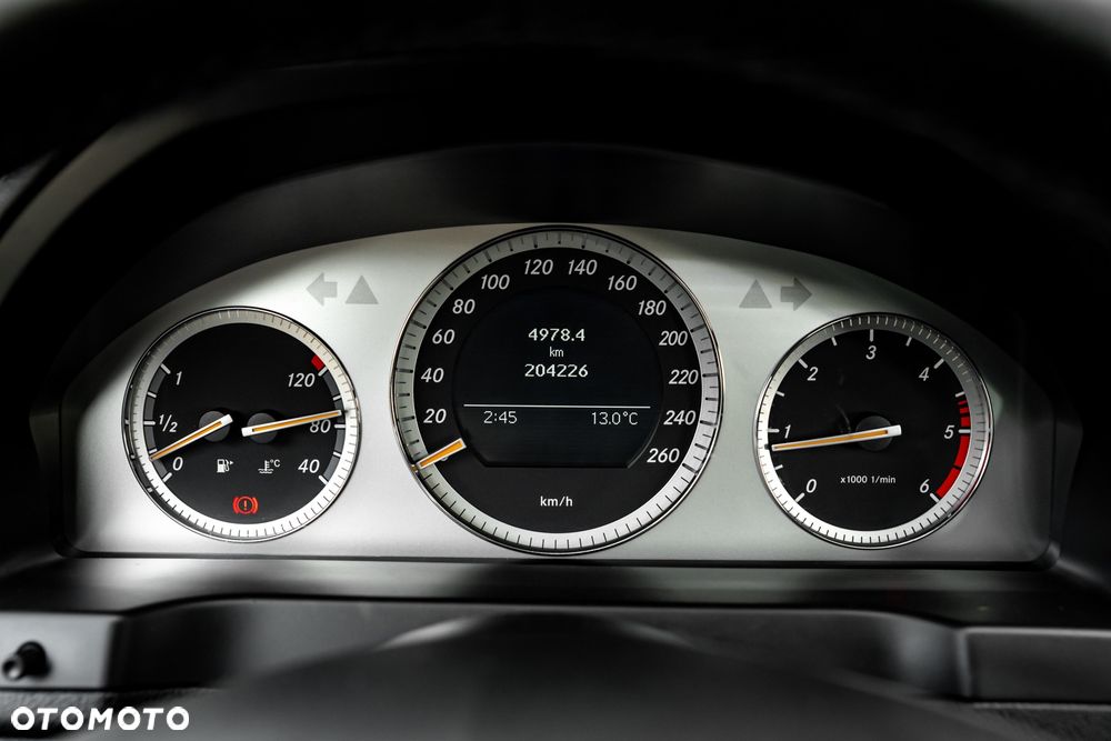 Mercedes-Benz Klasa C 220 CDI DPF Avantgarde - 29