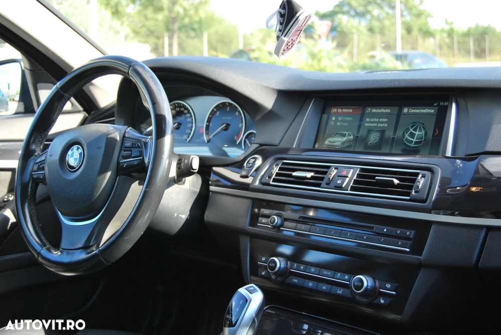 BMW Seria 5 520d Aut. - 11