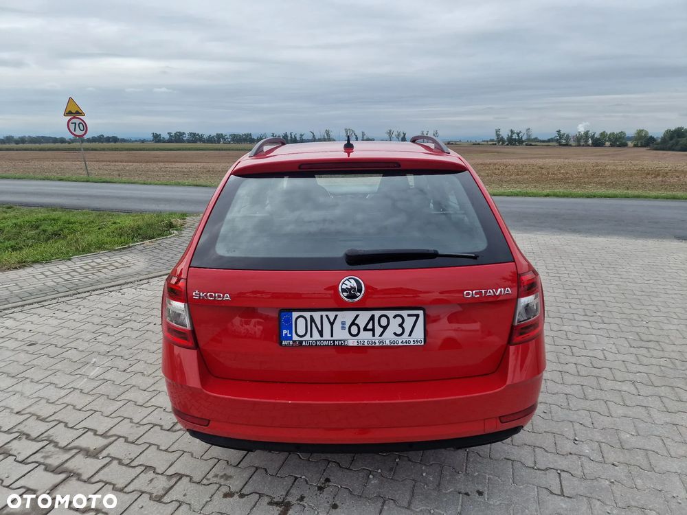 Skoda Octavia Combi 1.6 TDI Premium Edition - 13