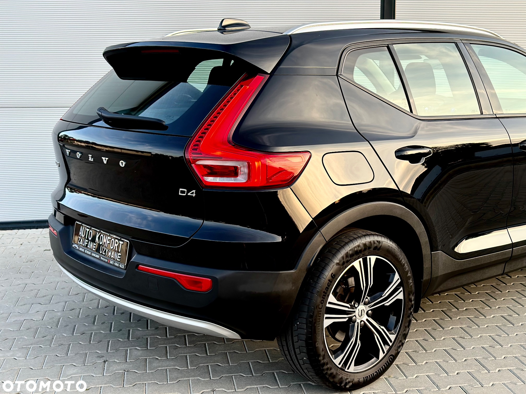 Volvo XC 40 D4 AWD Momentum Pro - 17