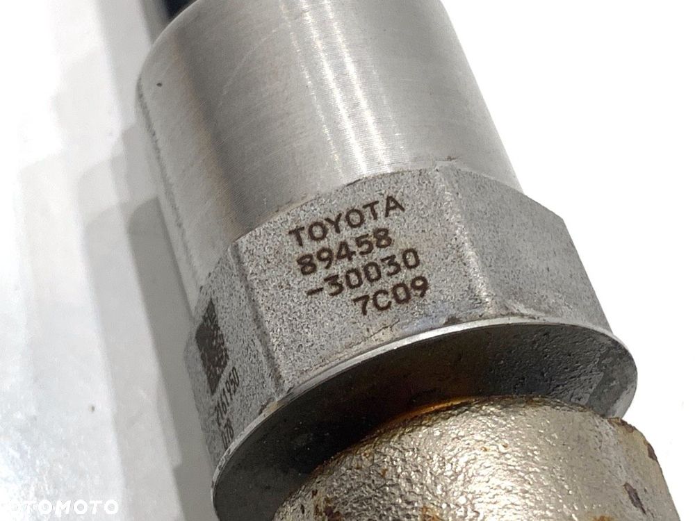 LISTWA WTRYSKOWA  LEXUS IS III (_E3_) 2013 - 2022 300h (AVE30_) 133 kW [181 KM] Hybryda silnik - 4