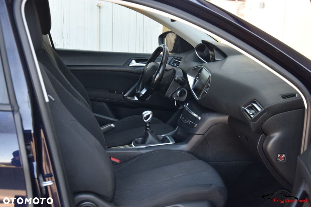 Peugeot 308 - 23