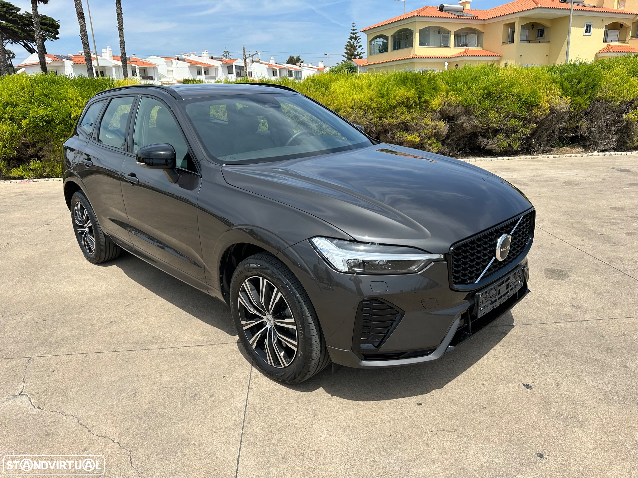 Volvo XC 60 2.0 B4 R-Design Geartronic - 5