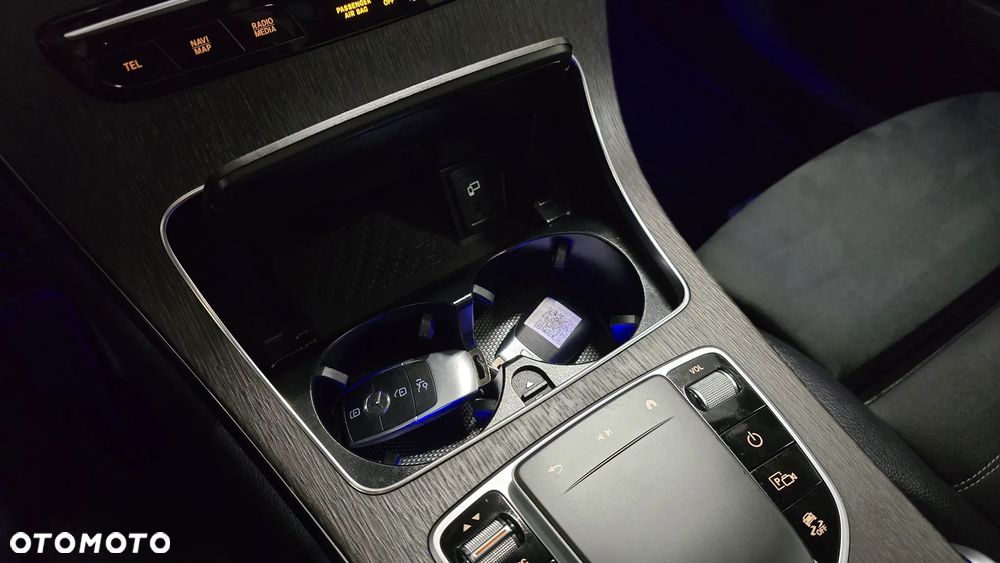 Mercedes-Benz GLC 300 de 4Matic 9G-TRONIC AMG Line Plus - 26