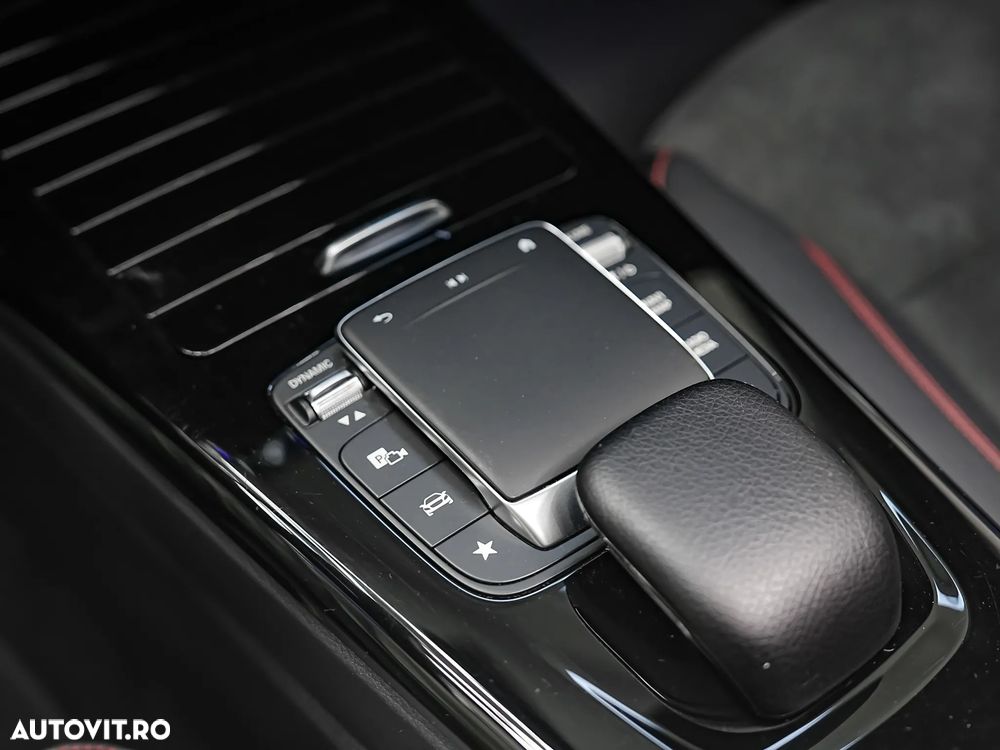 Mercedes-Benz CLA 180 7G-DCT Edition AMG Line - 33