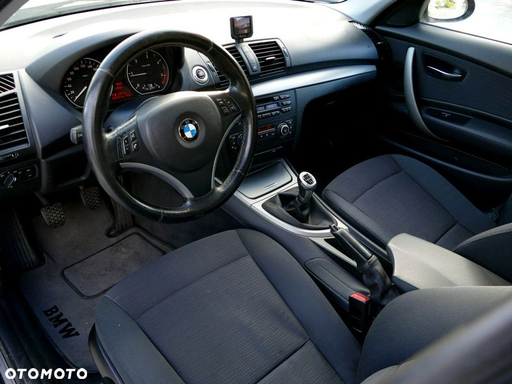 BMW Seria 1 118d Sport Line - 24
