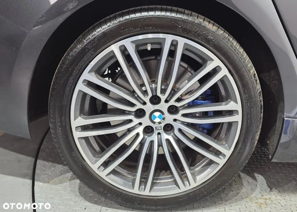 BMW Seria 5 530i xDrive M Sport Edition - 8