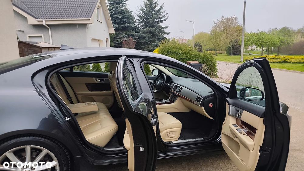 Jaguar XF 3.0 V6 Kompressor AWD - 30