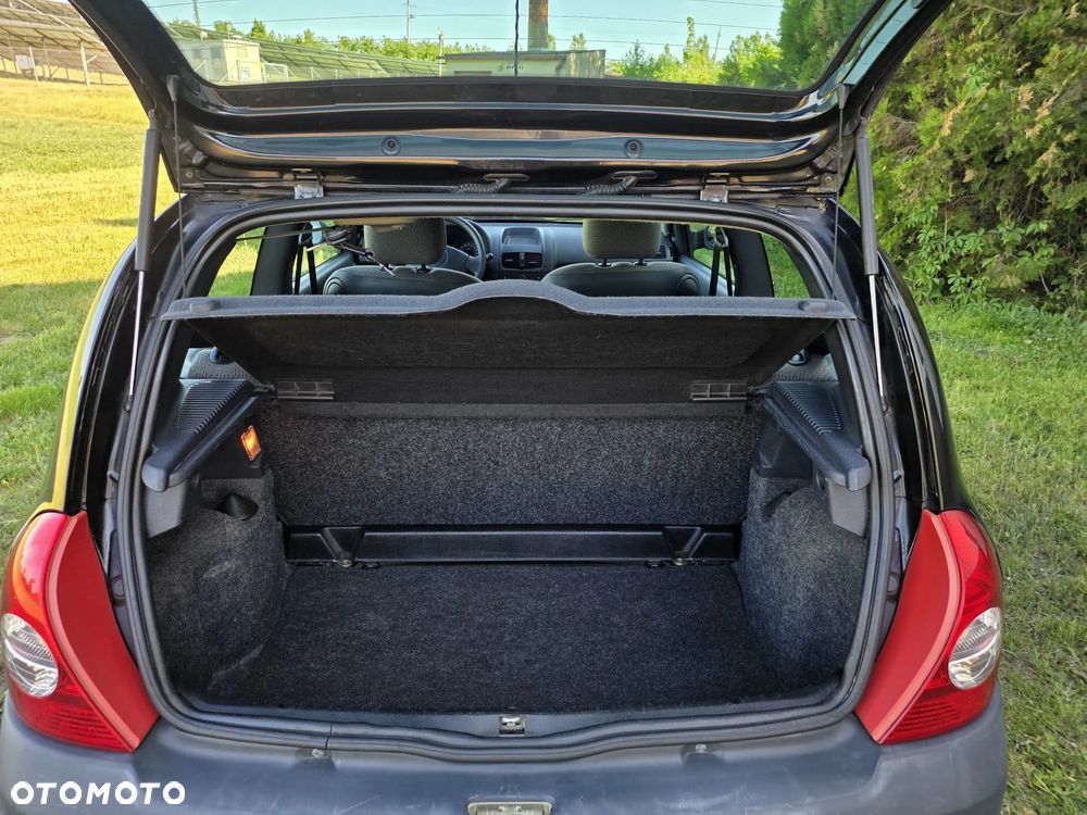 Renault Clio - 10
