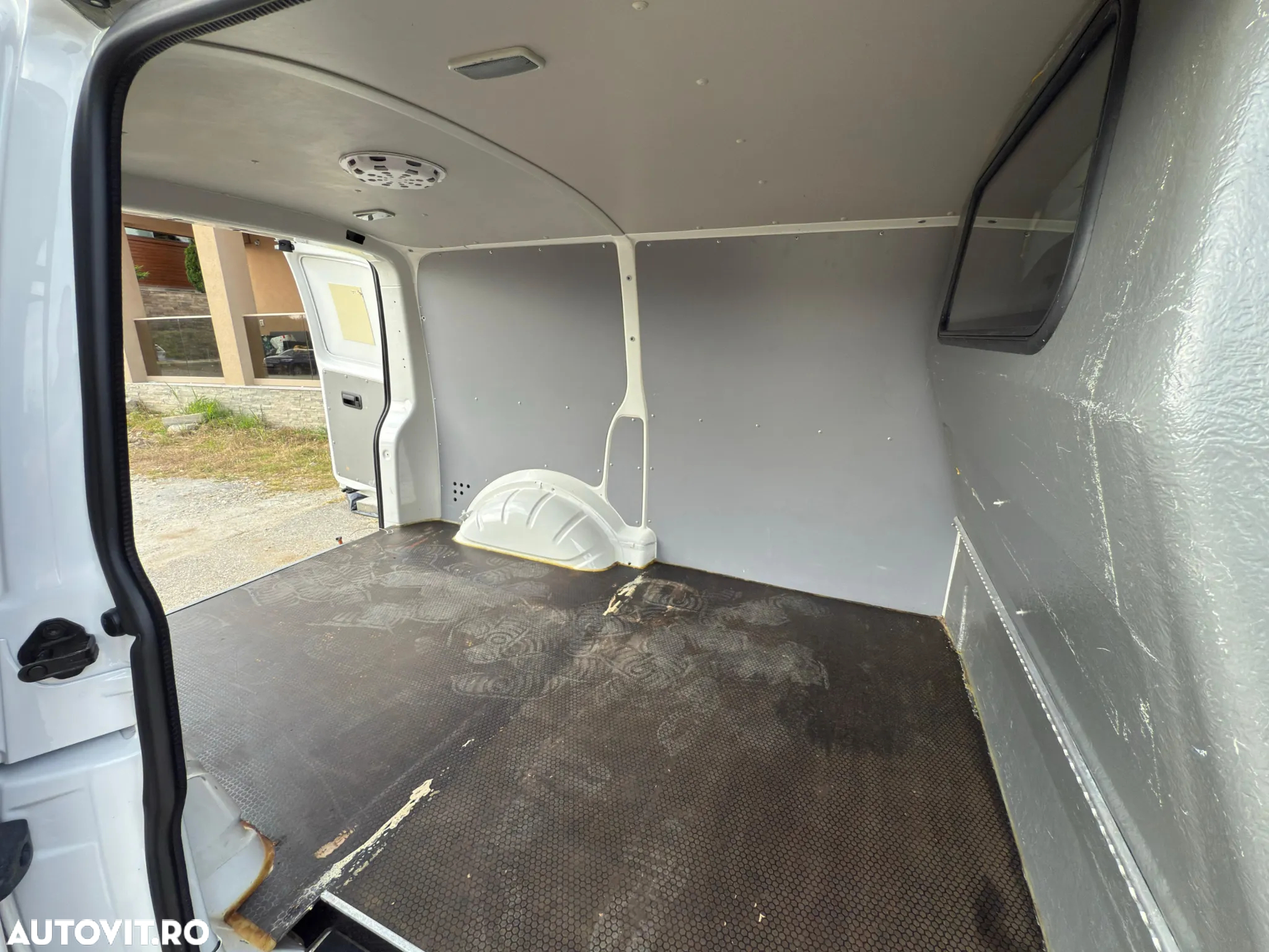 Volkswagen TRANSPORTER T6 - 10