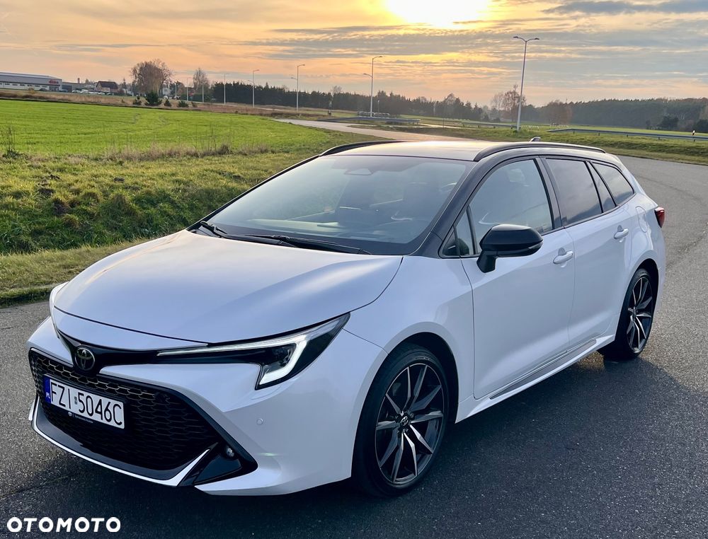 Toyota Corolla 2.0 Hybrid GR Sport Dynamic - 17